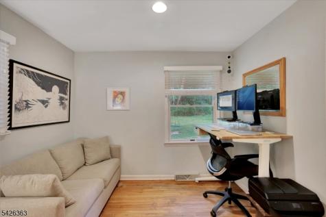 10 Crestview Drive Hopewell NJ 08525