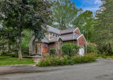 10 Crestview Drive Hopewell NJ 08525