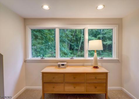 10 Crestview Drive Hopewell NJ 08525