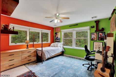 10 Crestview Drive Hopewell NJ 08525