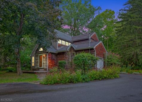 10 Crestview Drive Hopewell NJ 08525