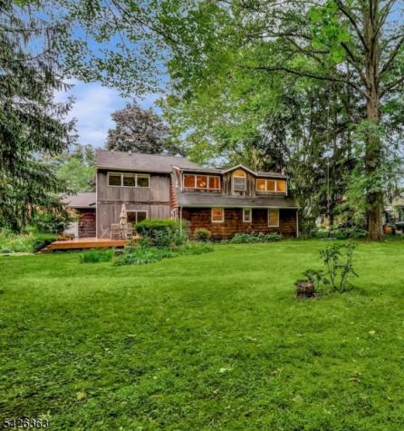 10 Crestview Drive Hopewell NJ 08525