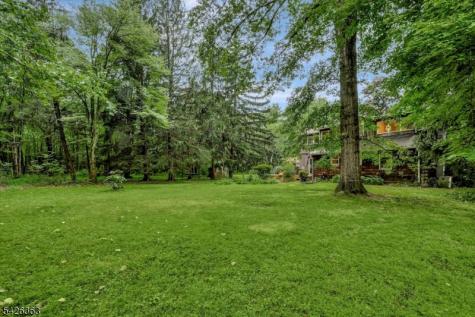 10 Crestview Drive Hopewell NJ 08525