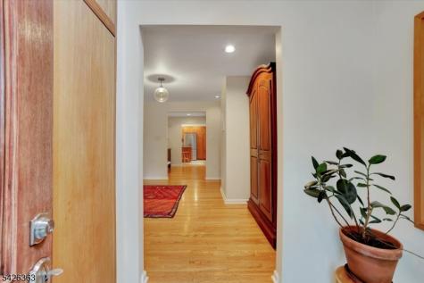 10 Crestview Drive Hopewell NJ 08525
