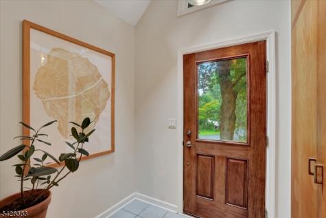 10 Crestview Drive Hopewell NJ 08525