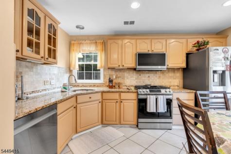48 Plantation Road Readington NJ 08889