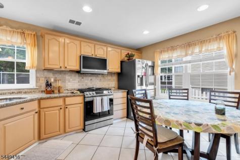 48 Plantation Road Readington NJ 08889