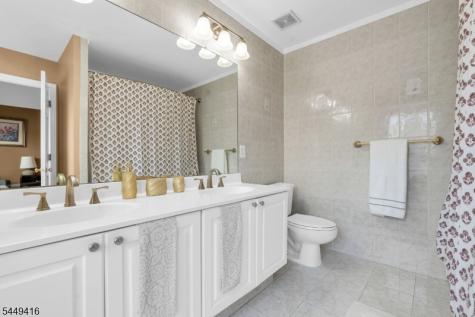 48 Plantation Road Readington NJ 08889