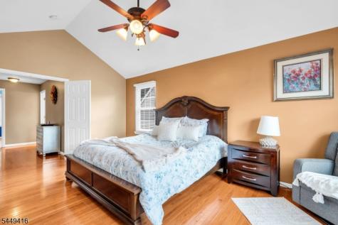 48 Plantation Road Readington NJ 08889
