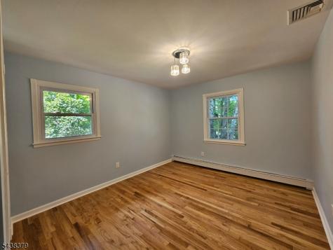 504 Edith Road Roxbury NJ 07850