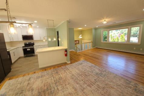 504 Edith Road Roxbury NJ 07850