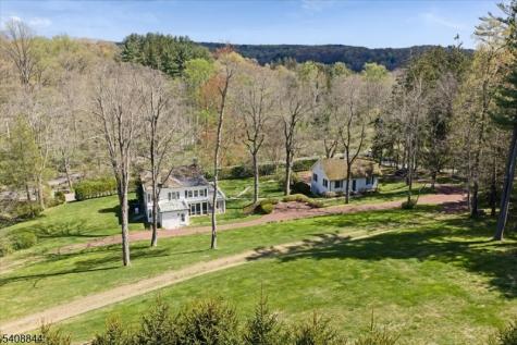 121 Mosle Road Mendham NJ 07931