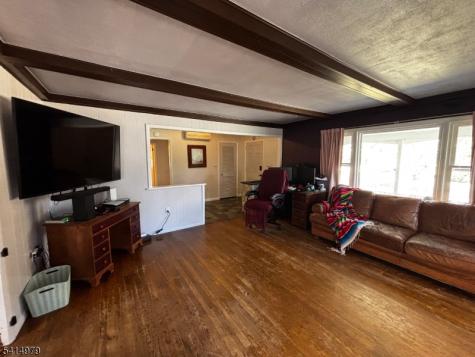 53 Carlton Avenue Ewing NJ 08618