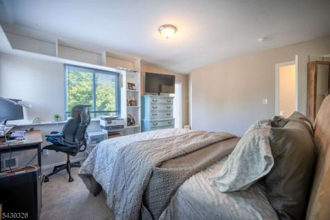 132 Longacre Court Hillsborough NJ 08844