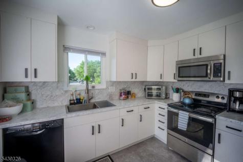 132 Longacre Court Hillsborough NJ 08844