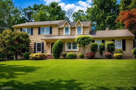 7 Natalie Drive West Caldwell NJ 07006