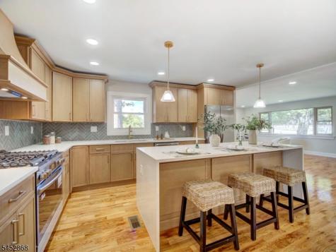 156 W Lincoln Avenue Roselle Park NJ 07204