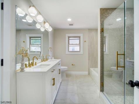 156 W Lincoln Avenue Roselle Park NJ 07204