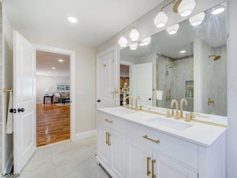 156 W Lincoln Avenue Roselle Park NJ 07204