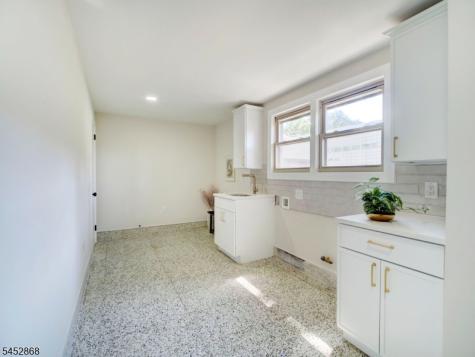 156 W Lincoln Avenue Roselle Park NJ 07204