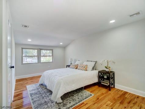 156 W Lincoln Avenue Roselle Park NJ 07204