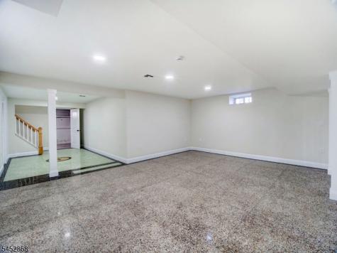 156 W Lincoln Avenue Roselle Park NJ 07204