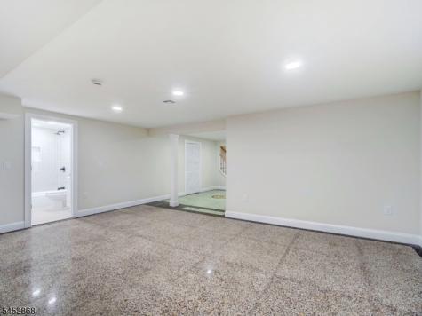 156 W Lincoln Avenue Roselle Park NJ 07204