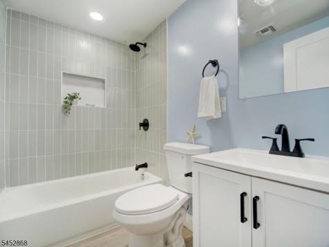 156 W Lincoln Avenue Roselle Park NJ 07204