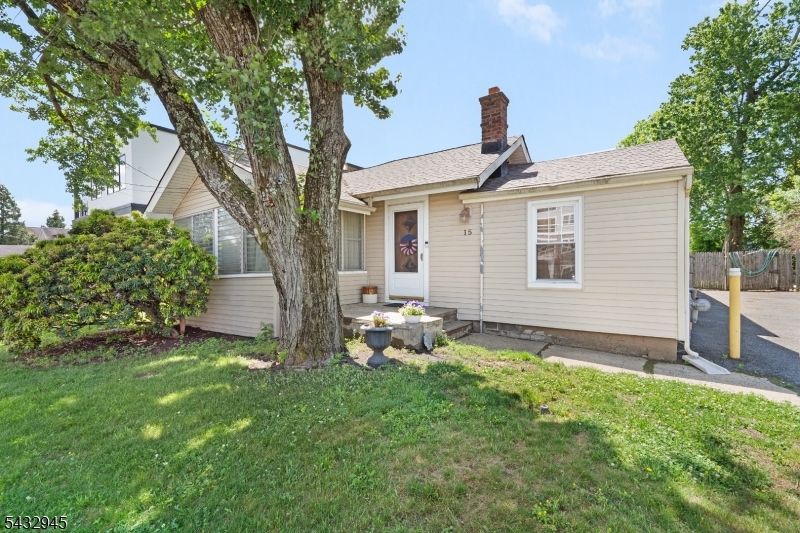 15 Volker Lane Livingston NJ 07039