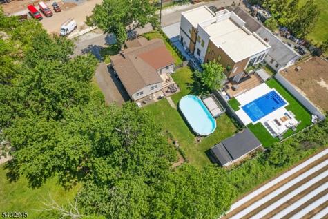 15 Volker Lane Livingston NJ 07039