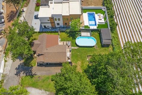 15 Volker Lane Livingston NJ 07039