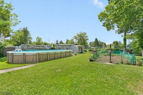 15 Volker Lane Livingston NJ 07039