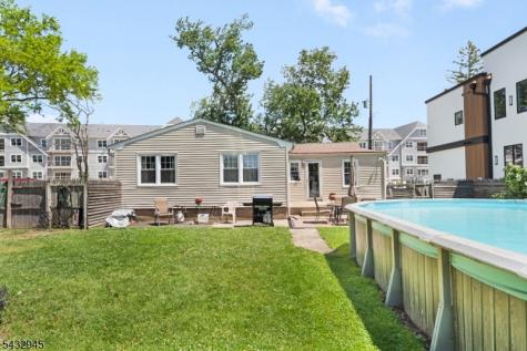 15 Volker Lane Livingston NJ 07039