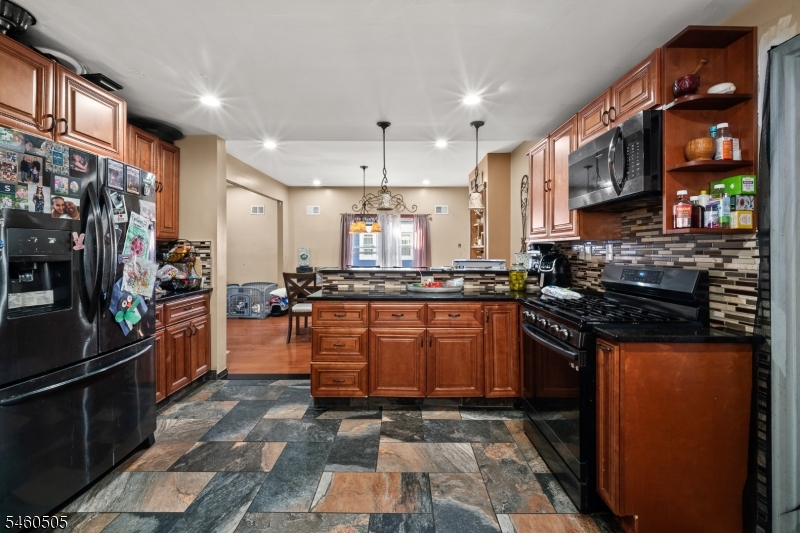 39 Richmond Avenue Paterson NJ 07502