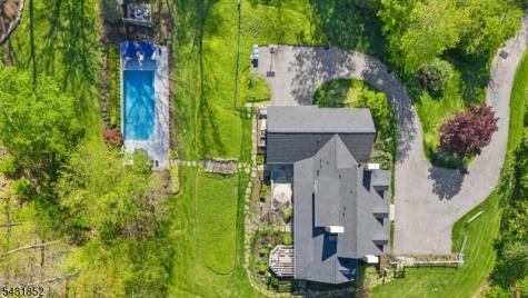 24 Water Street Tewksbury NJ 08833