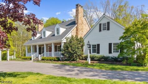 24 Water Street Tewksbury NJ 08833