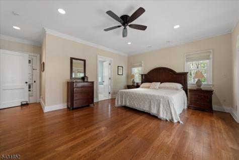 24 Water Street Tewksbury NJ 08833