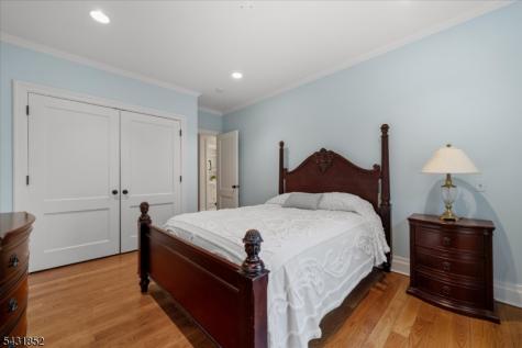 24 Water Street Tewksbury NJ 08833
