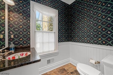 24 Water Street Tewksbury NJ 08833