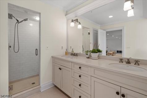 24 Water Street Tewksbury NJ 08833