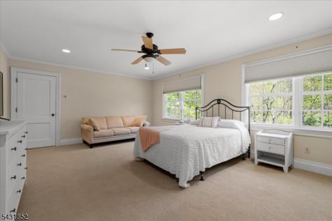 24 Water Street Tewksbury NJ 08833