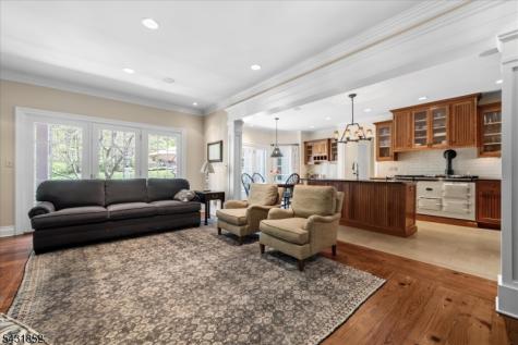 24 Water Street Tewksbury NJ 08833
