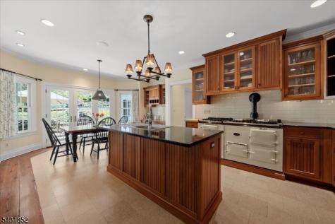 24 Water Street Tewksbury NJ 08833
