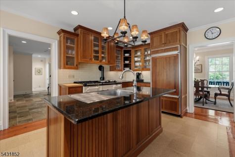 24 Water Street Tewksbury NJ 08833
