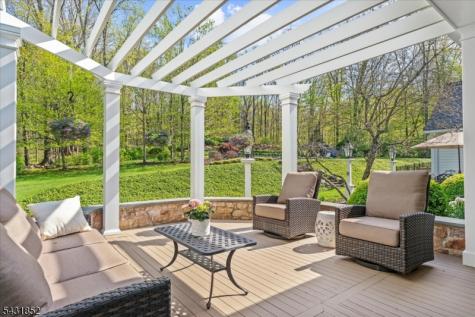 24 Water Street Tewksbury NJ 08833