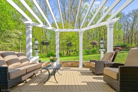 24 Water Street Tewksbury NJ 08833