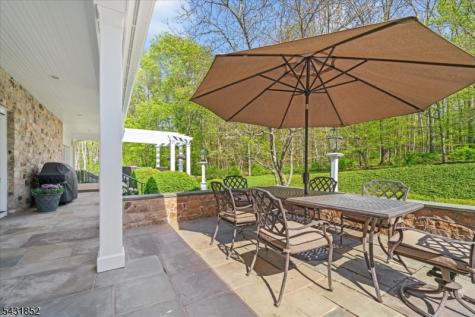 24 Water Street Tewksbury NJ 08833