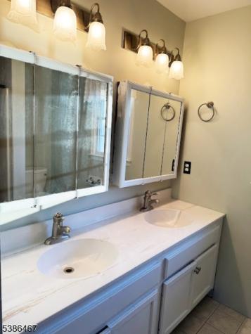 15 Opdyke Road Kingwood NJ 08825