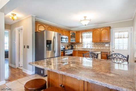 146 Giles Avenue Middlesex NJ 08846