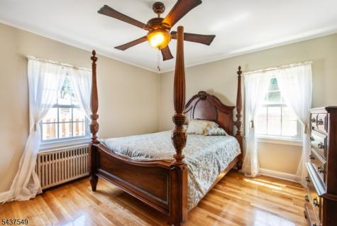 146 Giles Avenue Middlesex NJ 08846